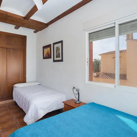 Holiday home Adela Oliva