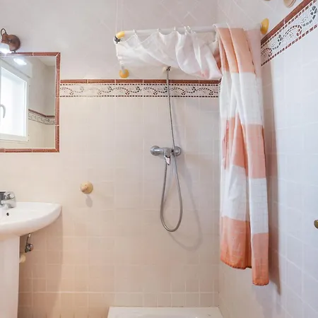 Holiday home Adela Oliva